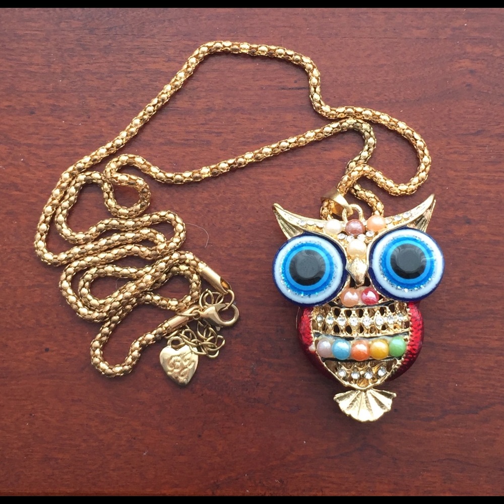 Lovely owl on thick gold tone chain BJ stamp on tiny heart